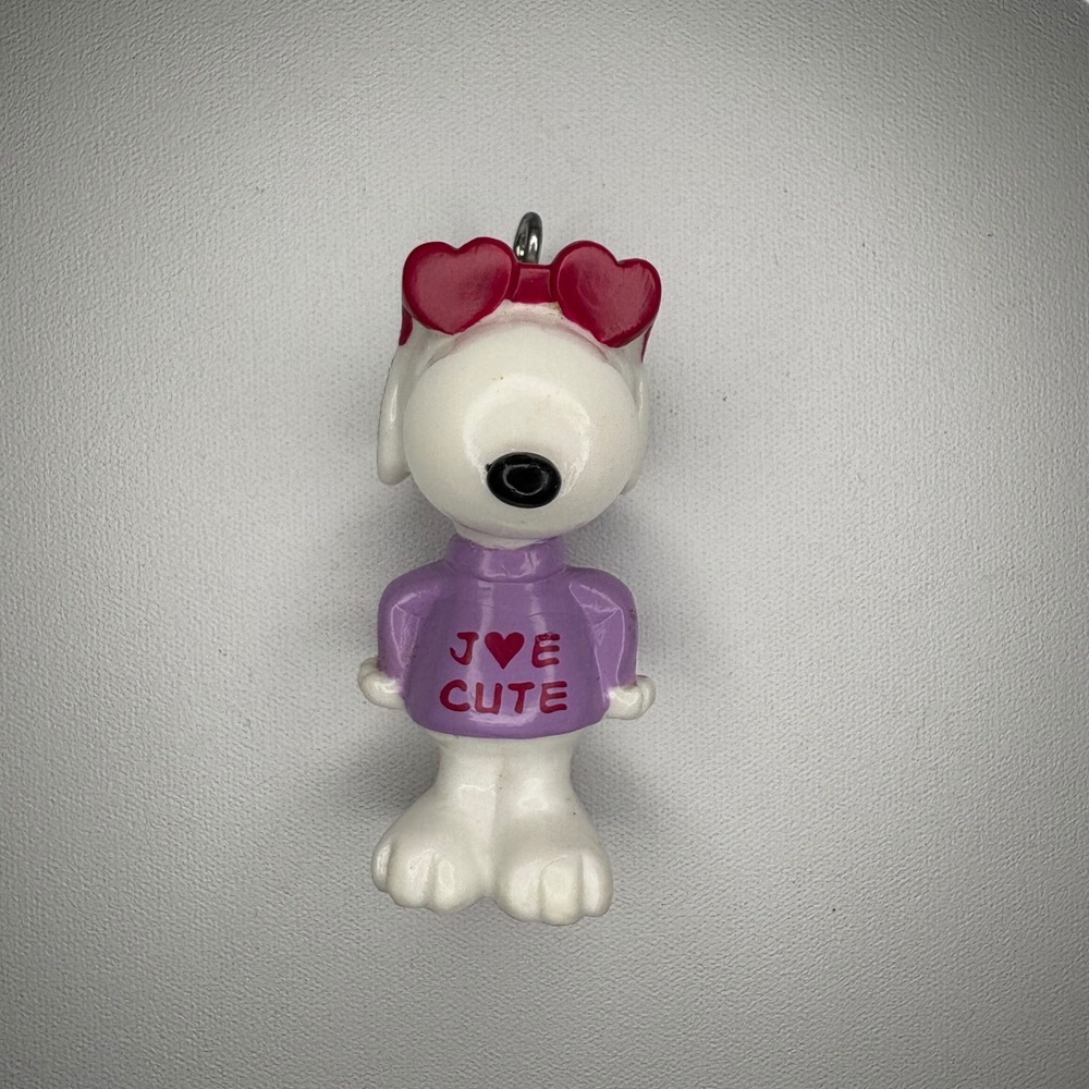 Vintage Snoopy Peanuts Joe Cute Figure Charm Heart Sunglasses Purple Sweater